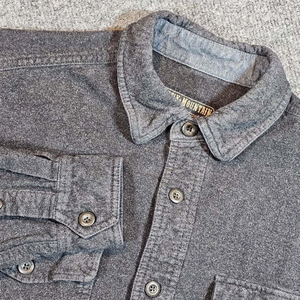 Grizzly Mountain Mens Large Gray Flannel Button Up Long Sleeve Pockets Shirt